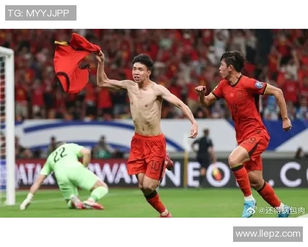 富豪与足球明星的奇妙邂逅一场梦想与荣耀交织的旅程